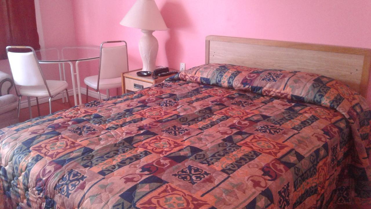 Leisure Motel Windsor Zewnętrze zdjęcie
