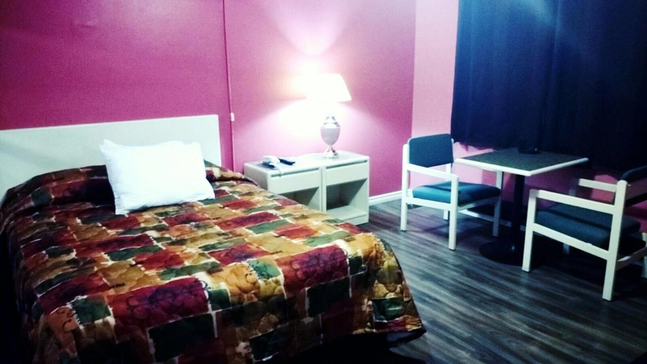 Leisure Motel Windsor Zewnętrze zdjęcie