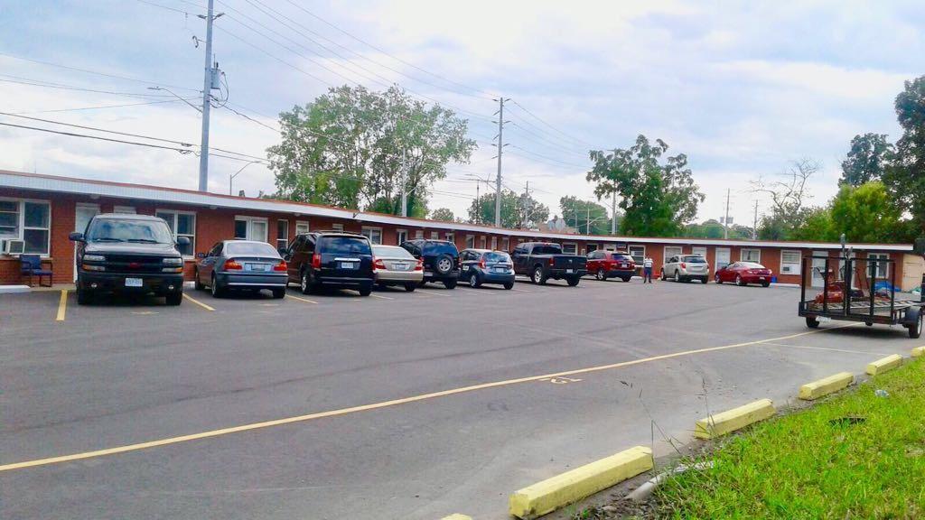 Leisure Motel Windsor Zewnętrze zdjęcie