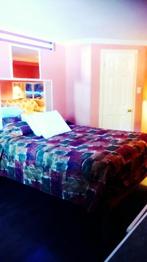 Leisure Motel Windsor Zewnętrze zdjęcie